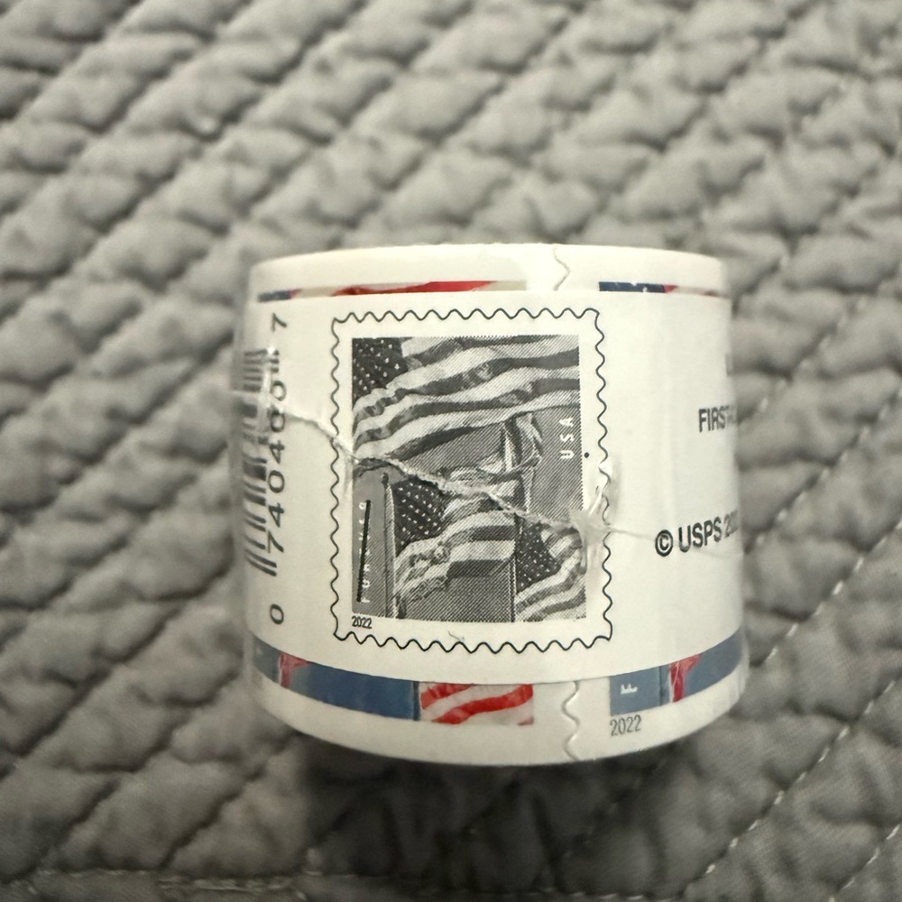 Coil of 100 USPS Forever Stamps Freedom US Flags 2022